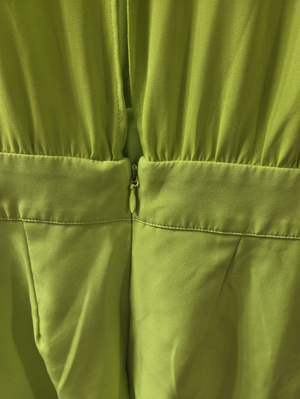 New York & Co. Lime Green Sleeveless Romper with Partial Open Back. Sz M - Picture 8 of 12
